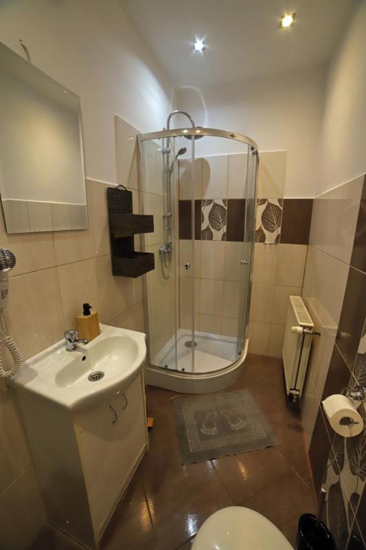 Appartamento Sowi Gosciniec Wellness & Breakfast Sokolec Esterno foto